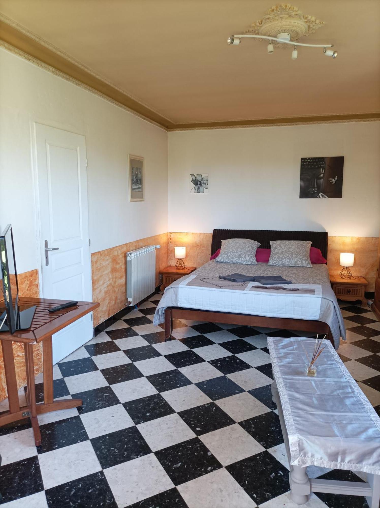 Chambre D'Hotes Les Garrigues Piolenc Екстер'єр фото